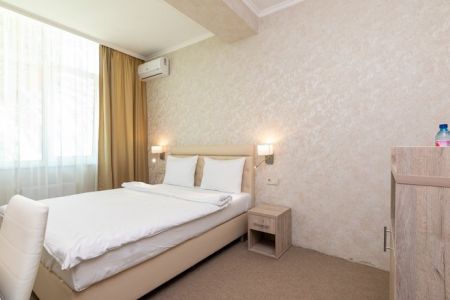 Делюкс 2-местный 2-комнатный (без балкона, вид на парк)